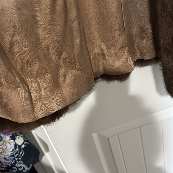 Natural brown mink coat. Swing style. Multiple back panels. - Picture 11 of 11